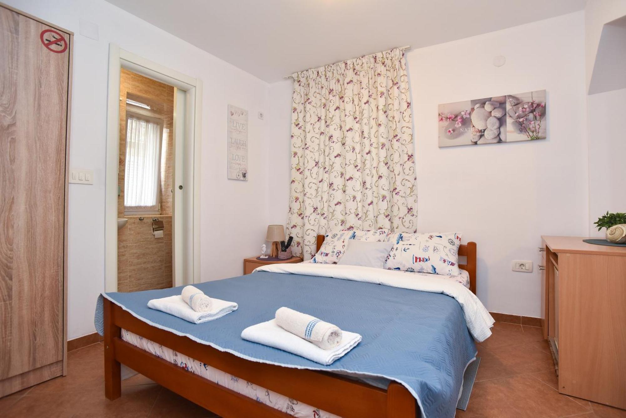 Sailor House Guest house Budva