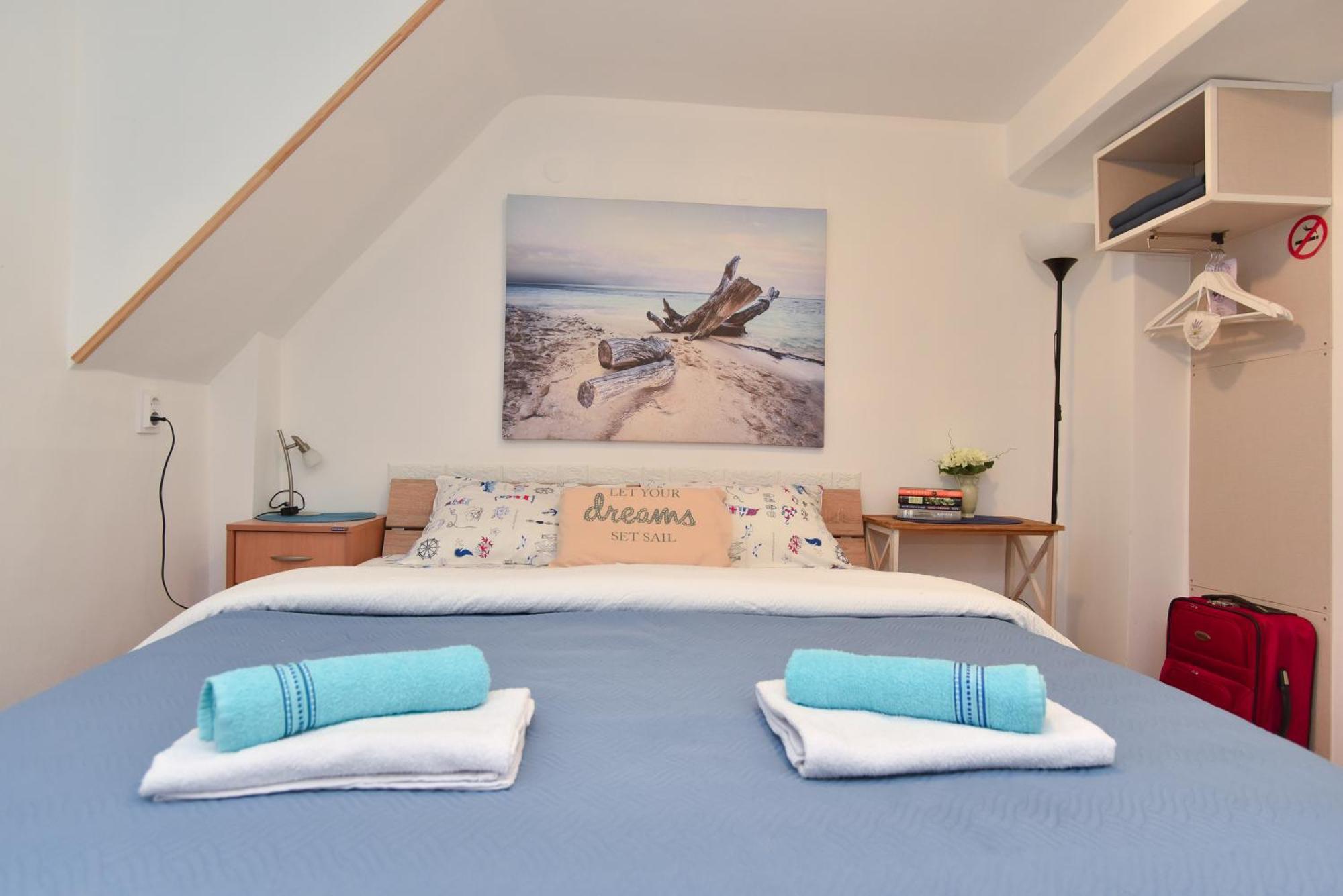 Sailor House